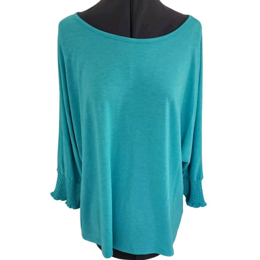 NWT Dokotoo Top